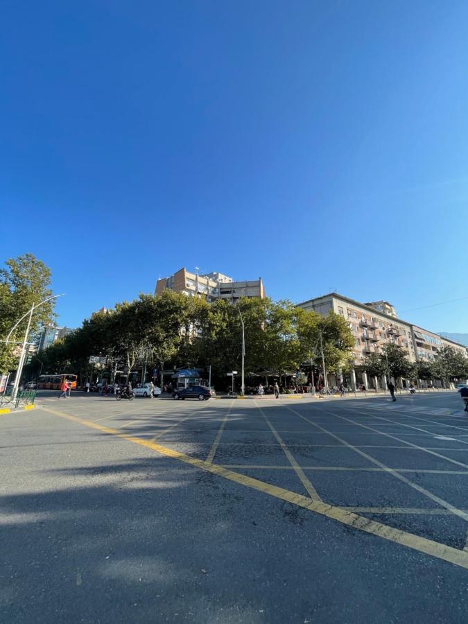 Apartment Centre View New Bazaar 地拉那 外观 照片